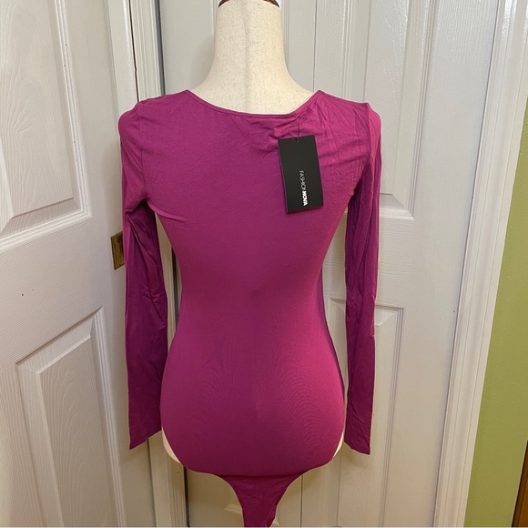 Fashion Nova “Anything but Square” bodysuit - Picture 4 of 8